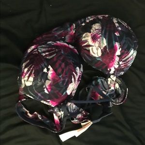 Victoria’s secret pink bra